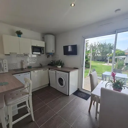 Charmante Maison A St-jean-de-monts, 3 Pers, Proche Et Commerces, Wifi Inclus - Fr-1-777-28 펜션